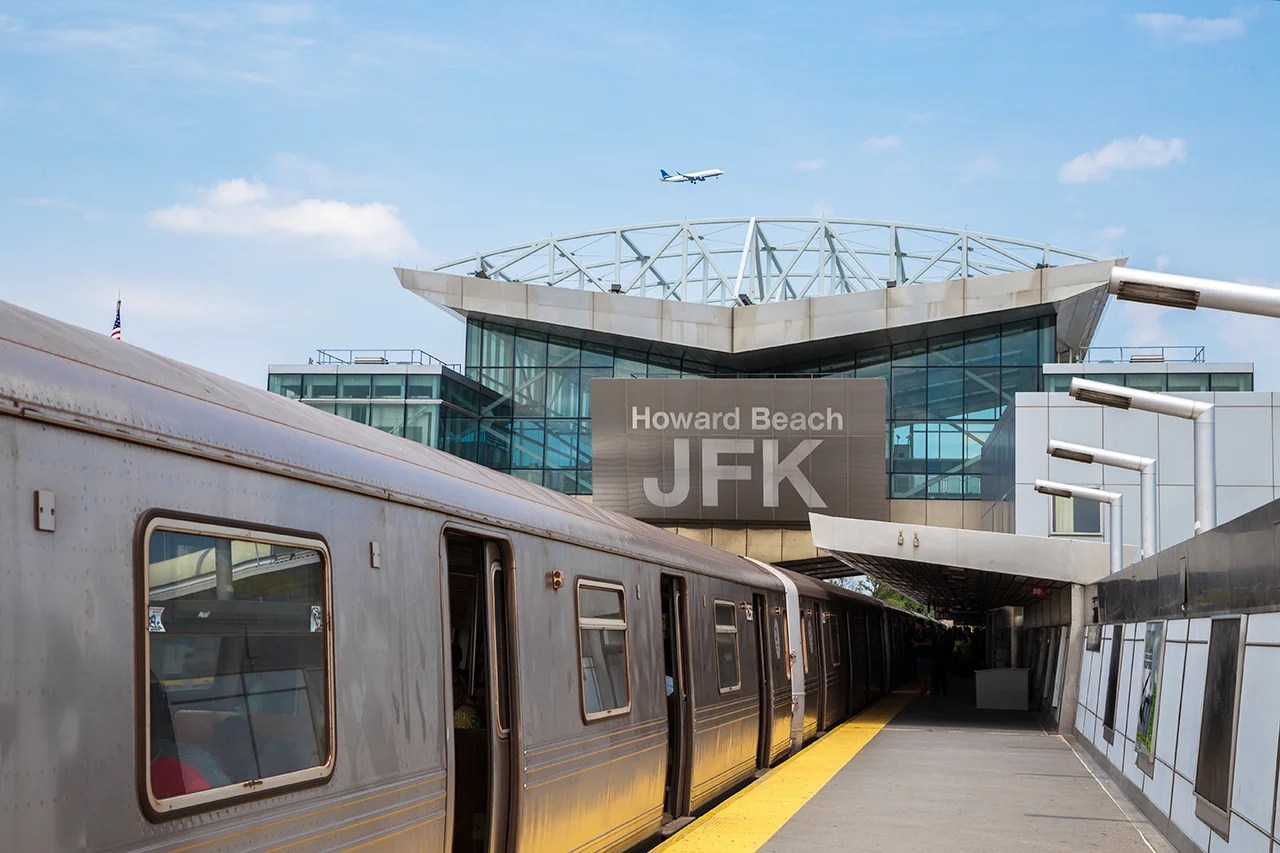 Travel Experts Race To Find The Fastest Way To JFK Airport From Times Square