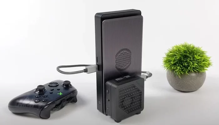 Modular Ryzen 6800U Radeon 7600M XT eGPU mini gaming PC