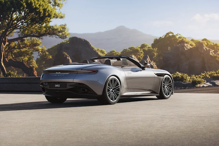 Aston Martin DB12 Volante 