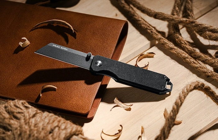 FeatherLite EDC knife
