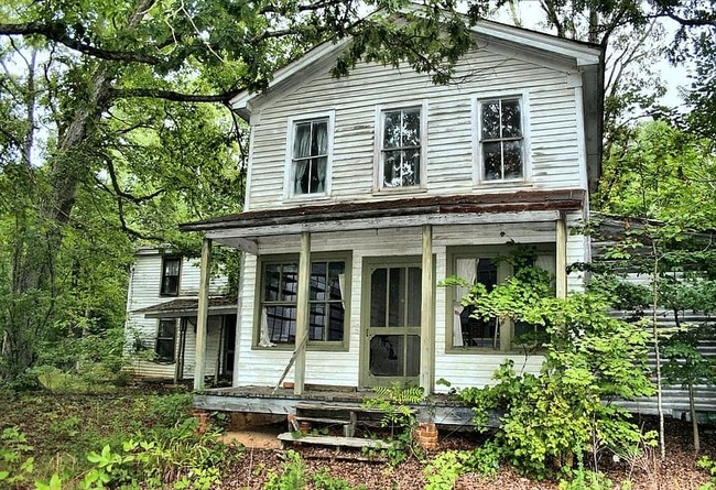 How Does The Process Of Selling A Distressed House For Cash Work?