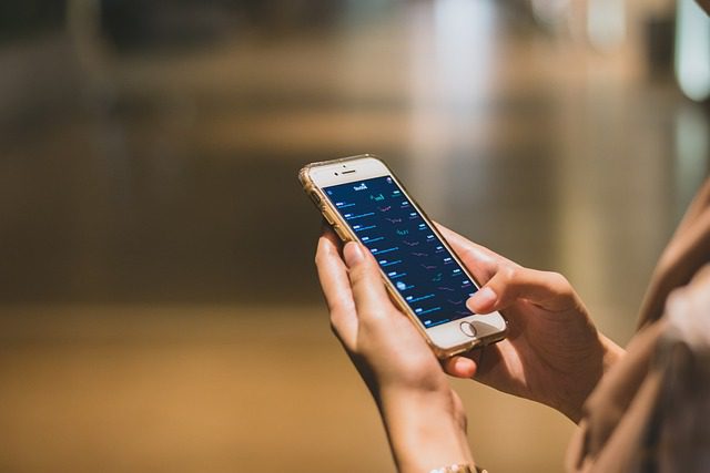 Online Phone Number Generator: Safe or Unsafe