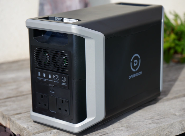 Dabbsson DBS2300 UK AC power sockets