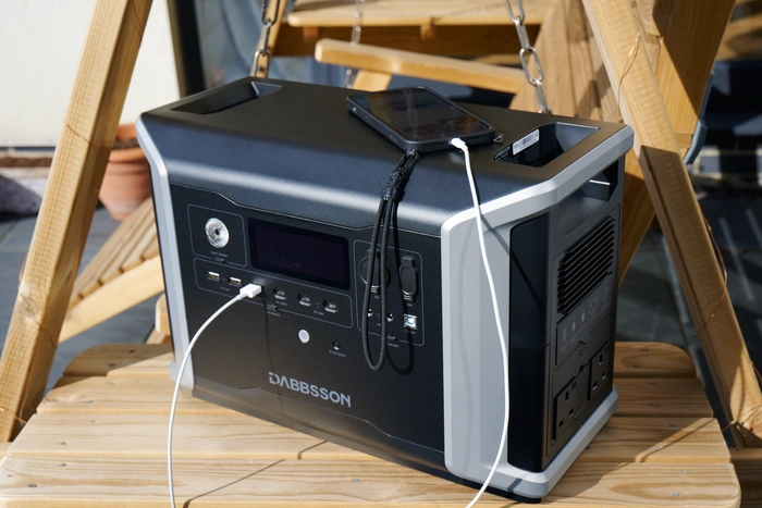 DBS2300 charging iPhone