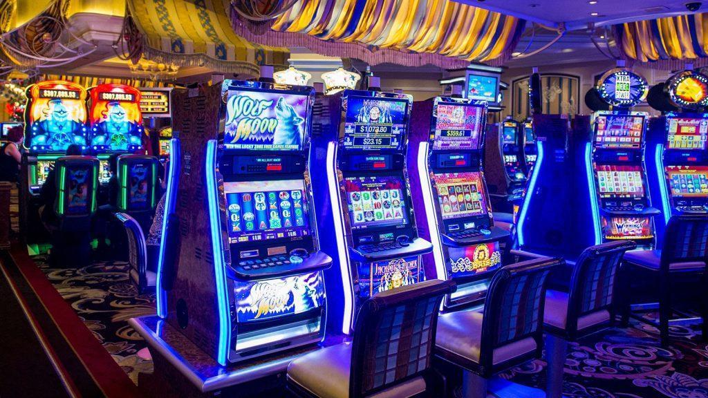 Is it Better to Stay at One Slot Machine or Move Around