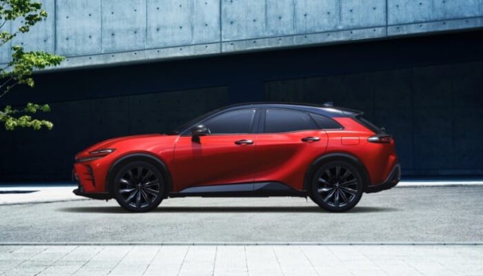 Toyota Crown Sport Hybrid launched in Japan