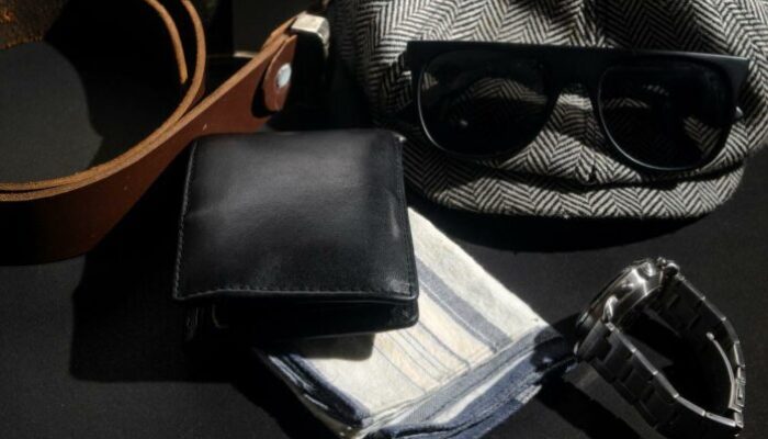 Why Every Successful Individual Should Invest in a Men’s Leather Wallet