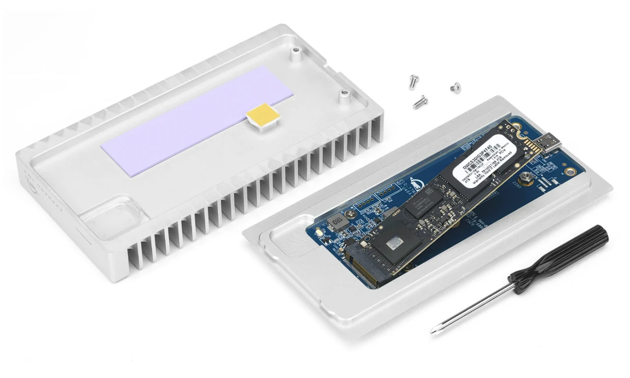 inside the Express 1M2 SSD enclosure showing the installation of NVMe M.2 2230, 2242, or 2280 SSD