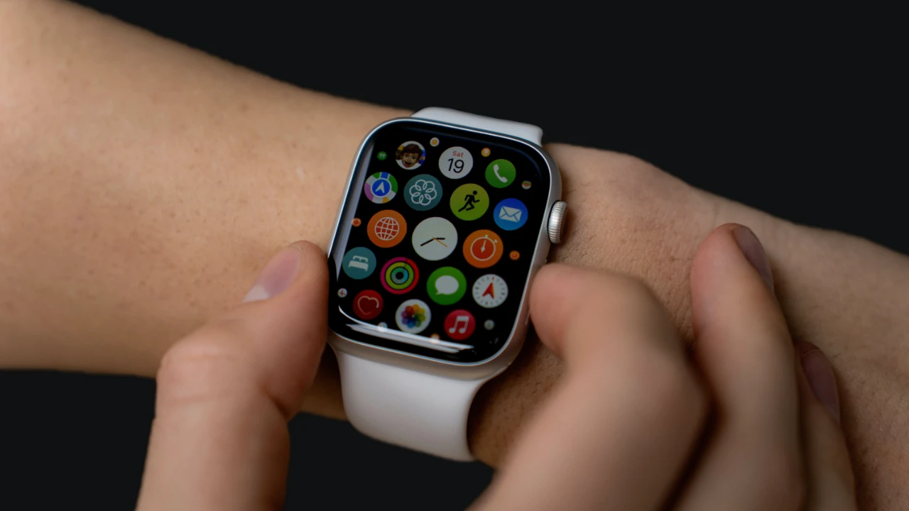20 Awesome Apple Watch Tips (Video)