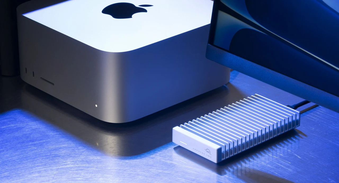OWC Express 1M2 USB4 high-speed external SSD enclosure