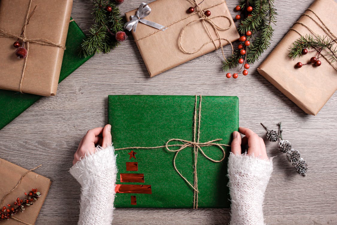 7 Ways To Create Memorable Holiday Experiences For Your Clients