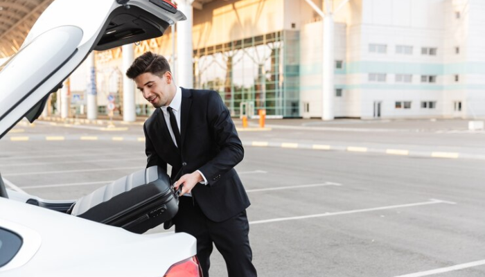 Personalized Touch: LAX Airport Chauffeur Services Explored