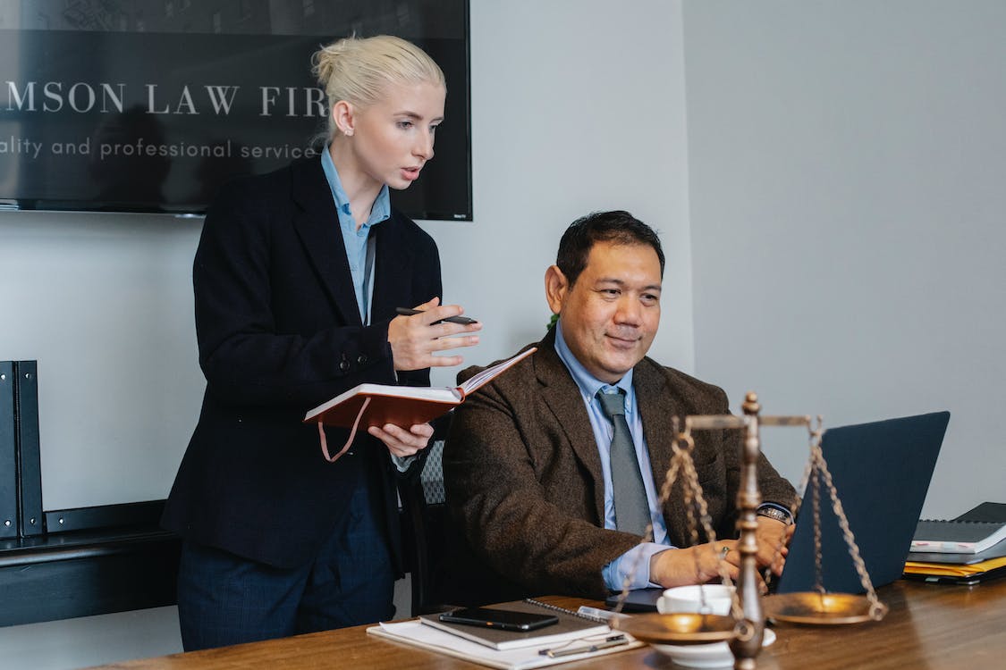 What Role Do Roanoke’s Truck Accident Lawyers Play In Resolving Complex Collision Cases?