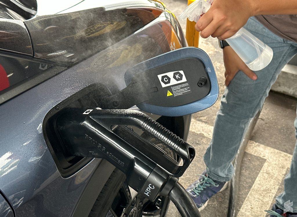 Bomba advised against charging EV in the rain. Is it accurate?